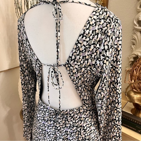 ASTR the Label NWT‎ Long Sleeve Cowl Neck Mini Dress Open Back Size Medium - Picture 8 of 13